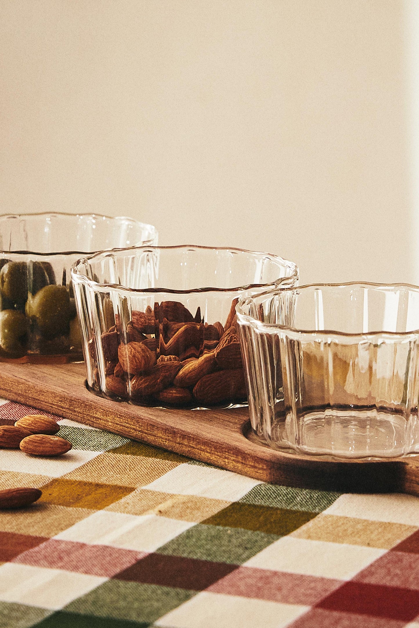 Serveware, borosilicate glass dip bowls and acacia tray