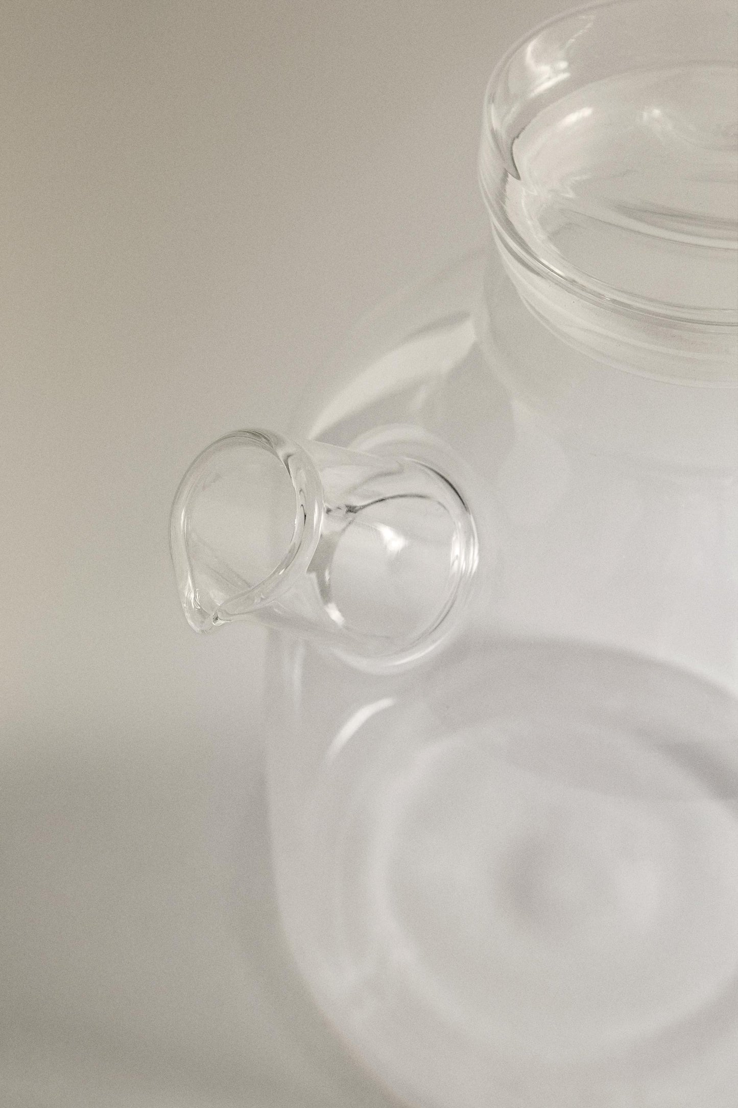 Drinkware, pitcher, borosilicate glass, side handle