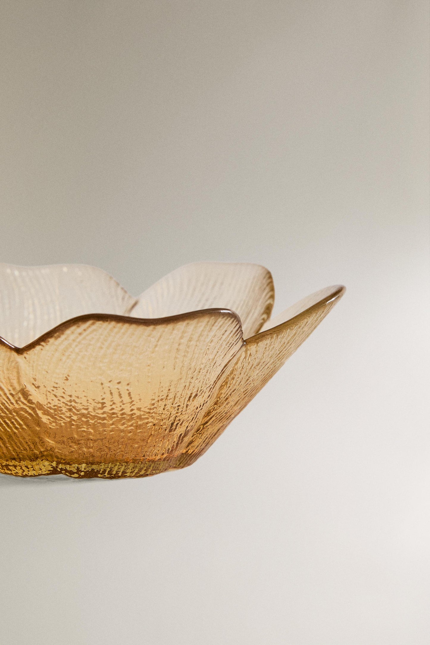 Serveware, bowl, glass, flower shape, brown