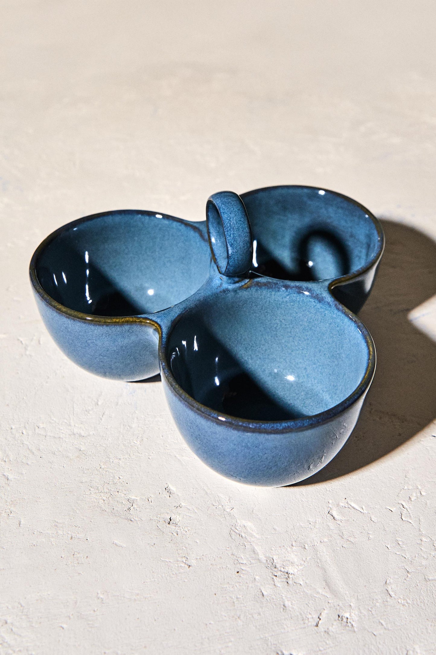 Serveware, bowl, stoneware, top handle