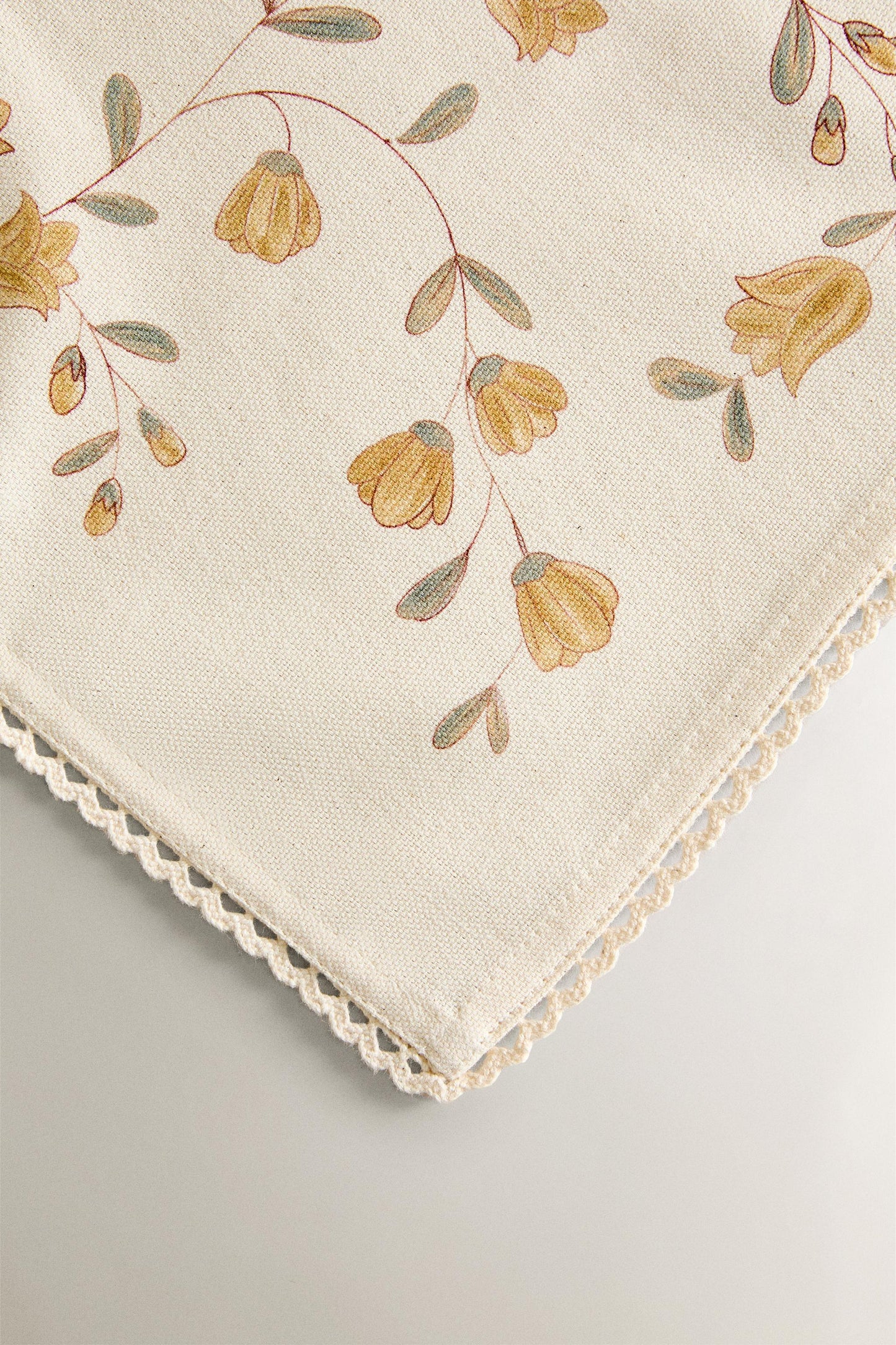 Placemat, cotton, flower print, 14x19.5in