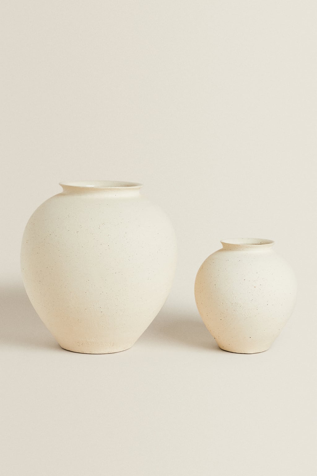 Vase, stoneware, textured pattern finish, gray