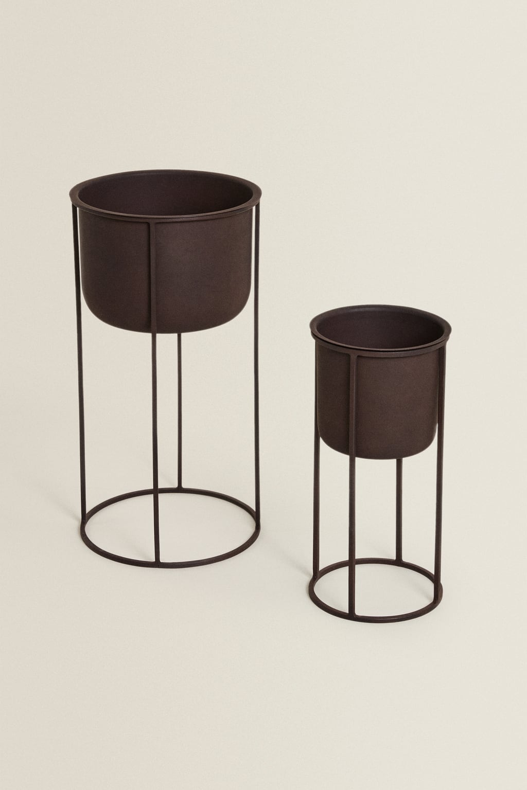 Plant pot, with stand, metal, black