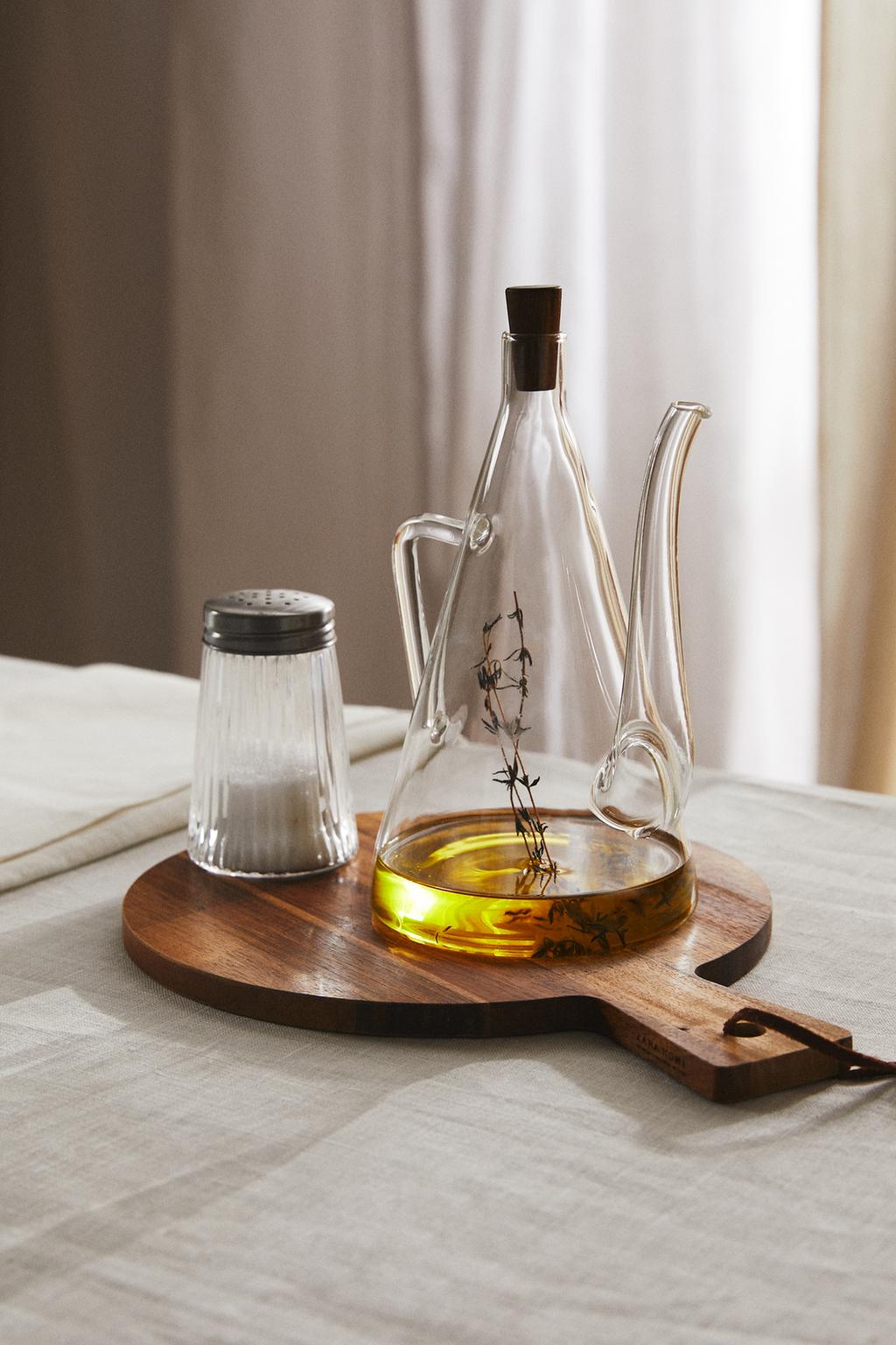 Cruet, borosilicate glass, side handle