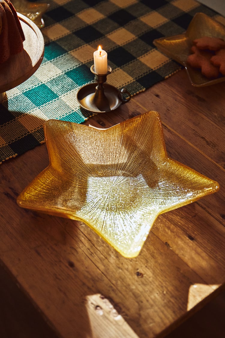 Decorative bowl, glass, star