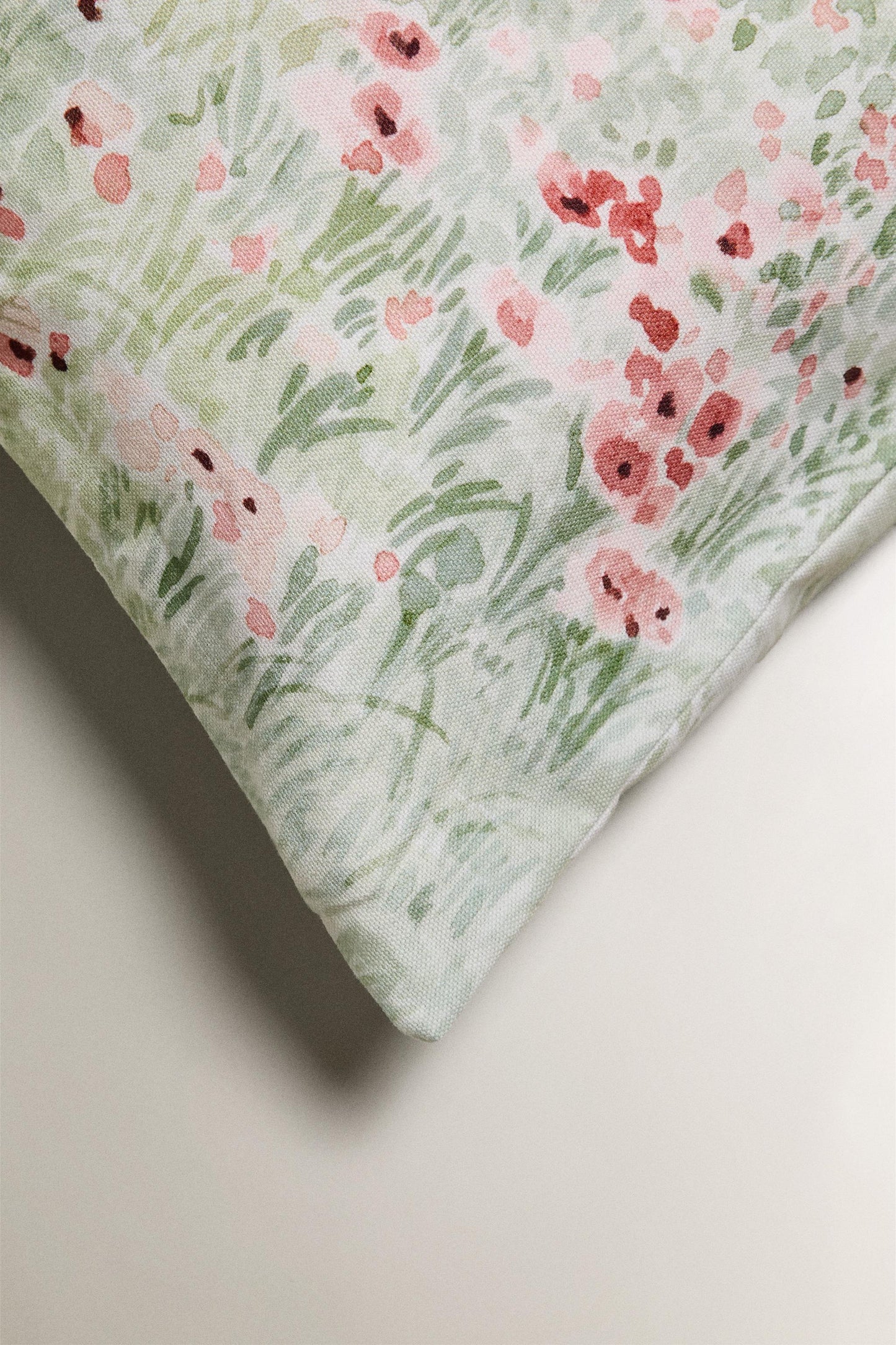 Throw pillow cover, watercolor floral print, 17.5x17.5"