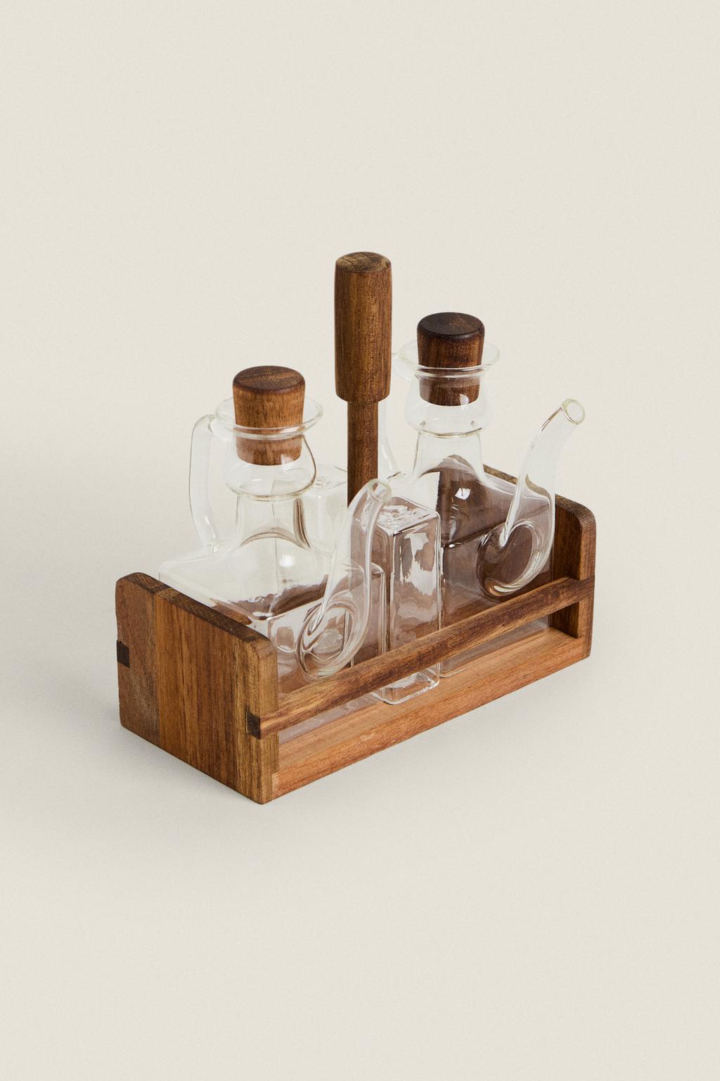 Cruet, set of borosilicate cruet with acacia base