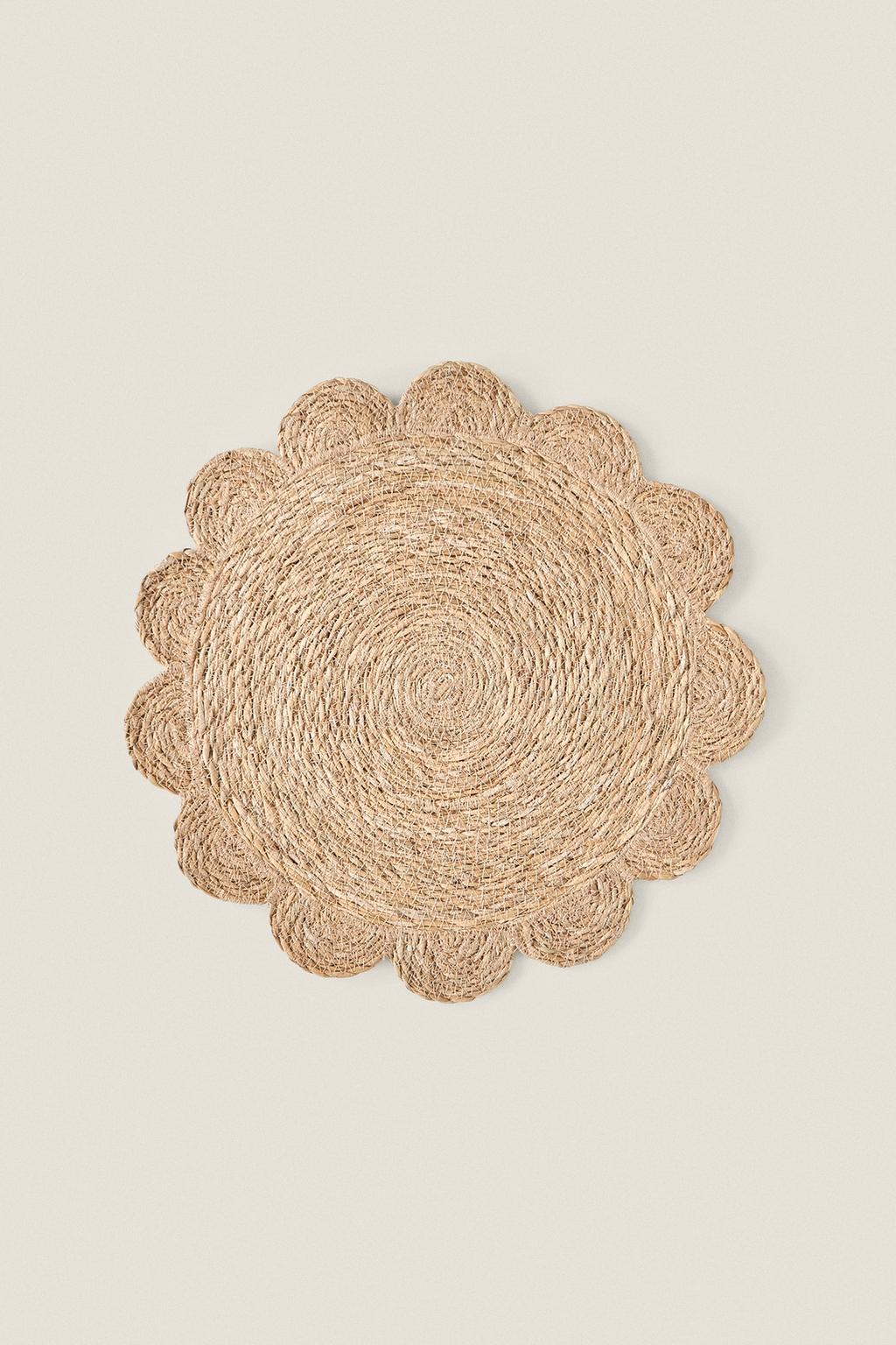 Placemat, rattan flower shape, d15