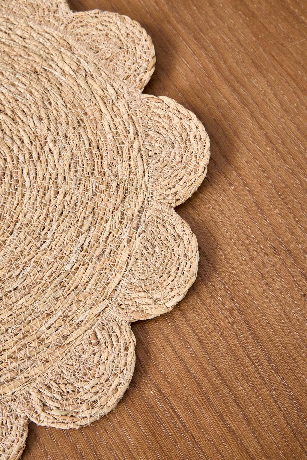 Placemat, rattan flower shape, d15