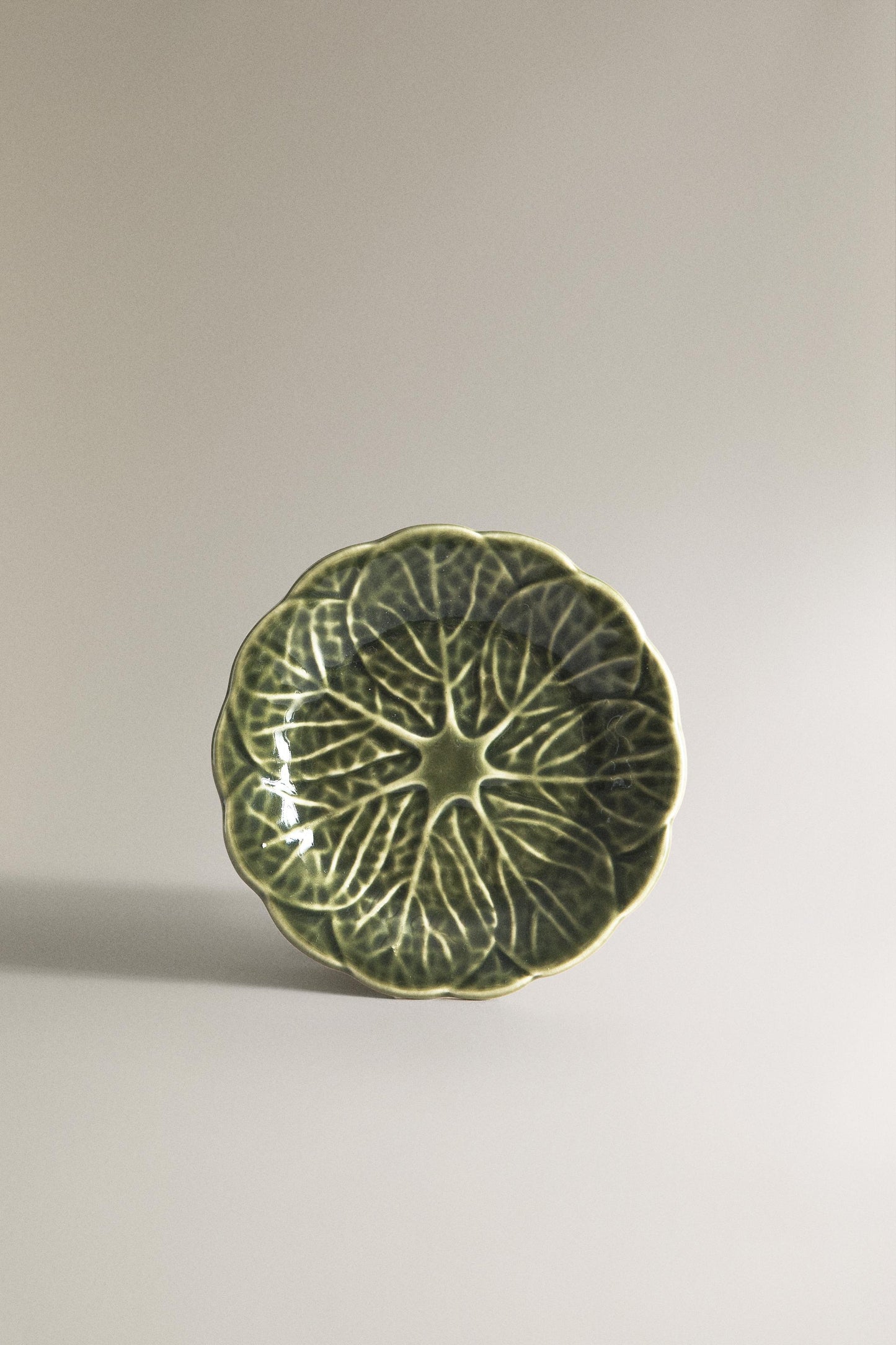 Serveware, side plate, stoneware, green cabbage leaf, 5.5in