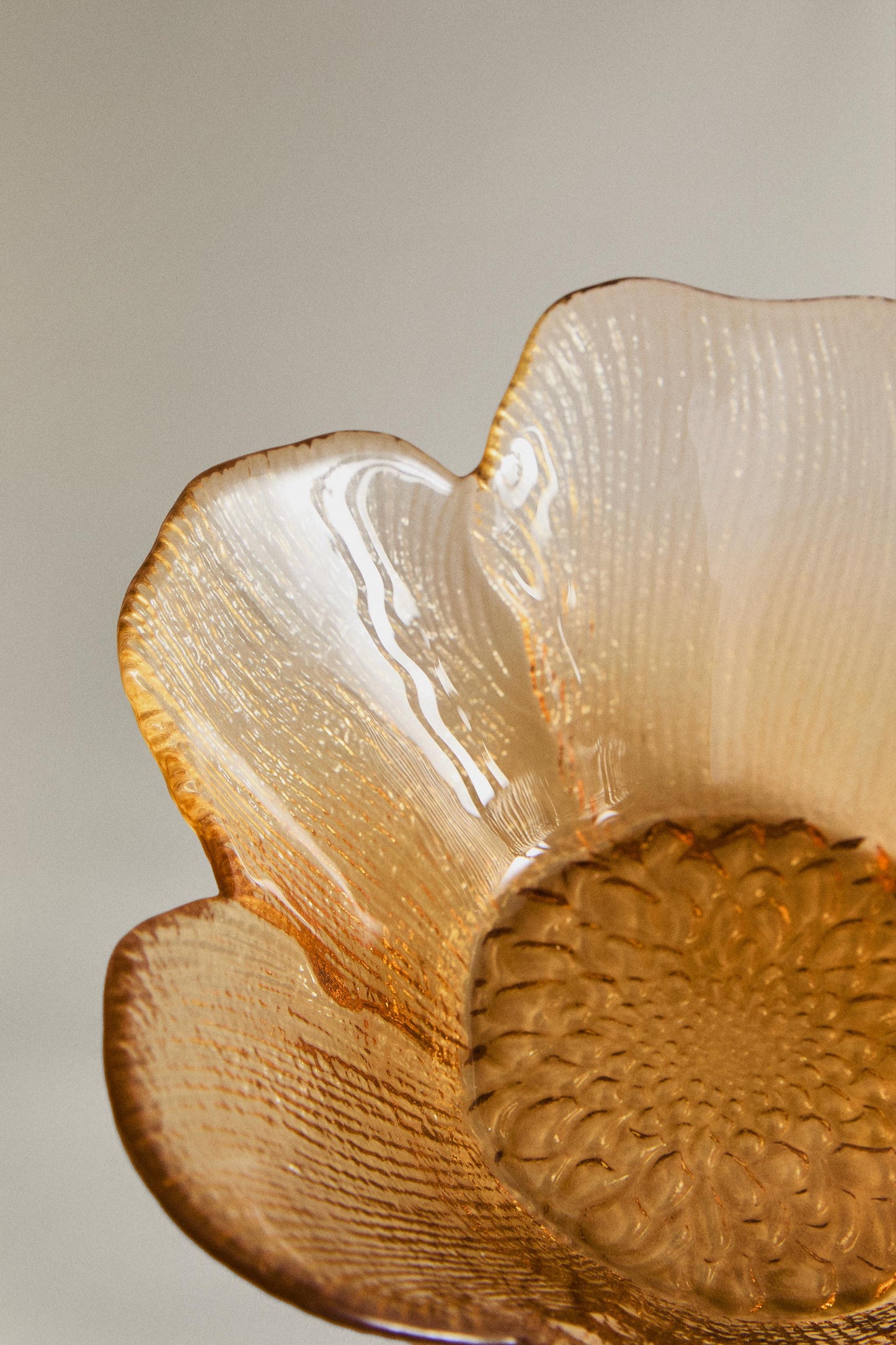 Serveware, bowl, glass, flower shape, brown