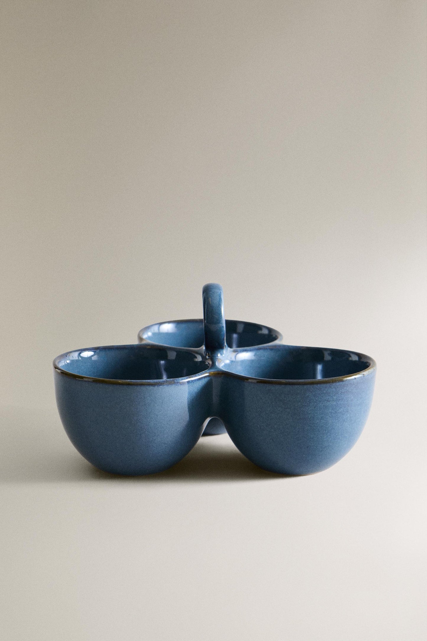 Serveware, bowl, stoneware, top handle