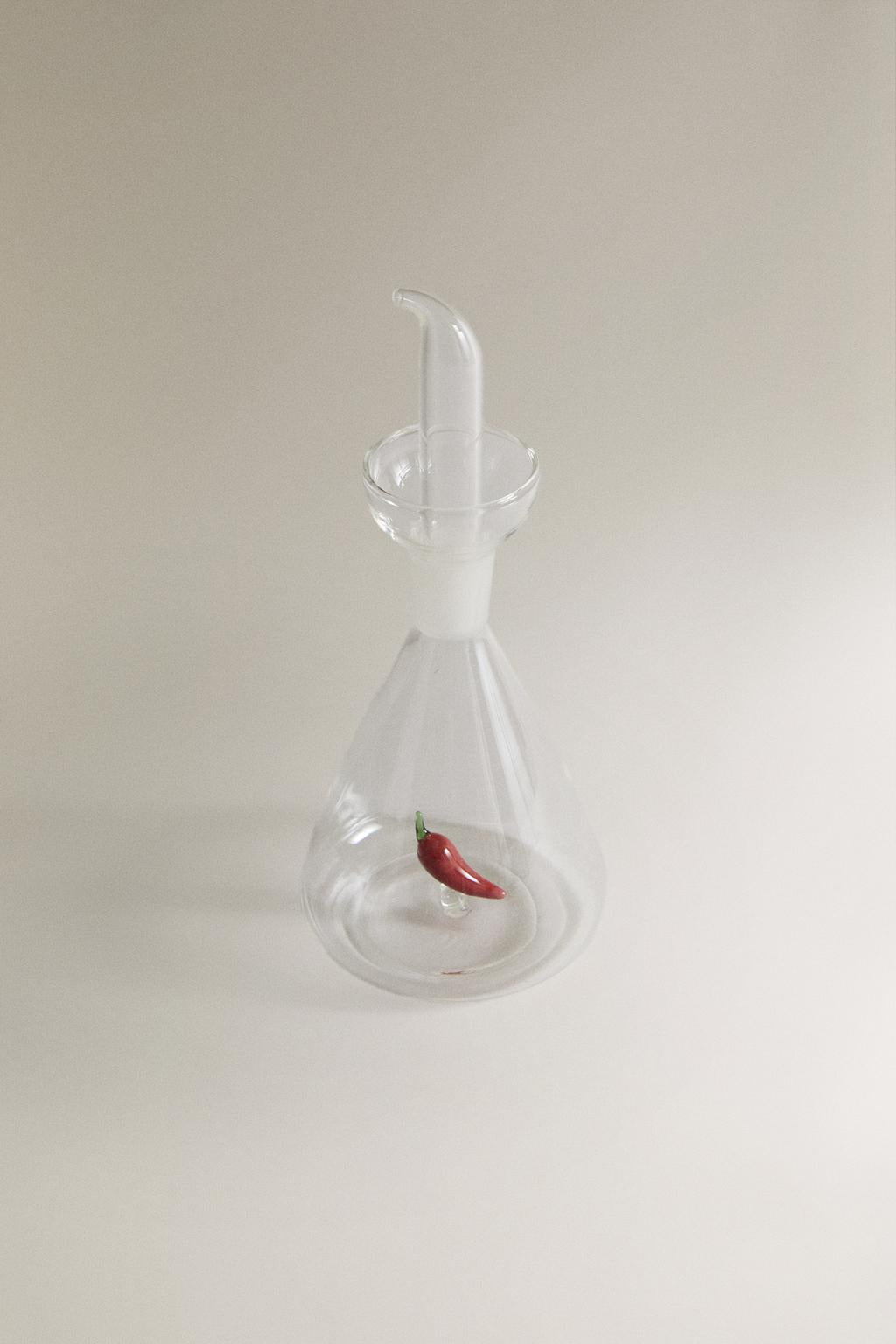 Cruet, borosilicate glass, chili shape inside