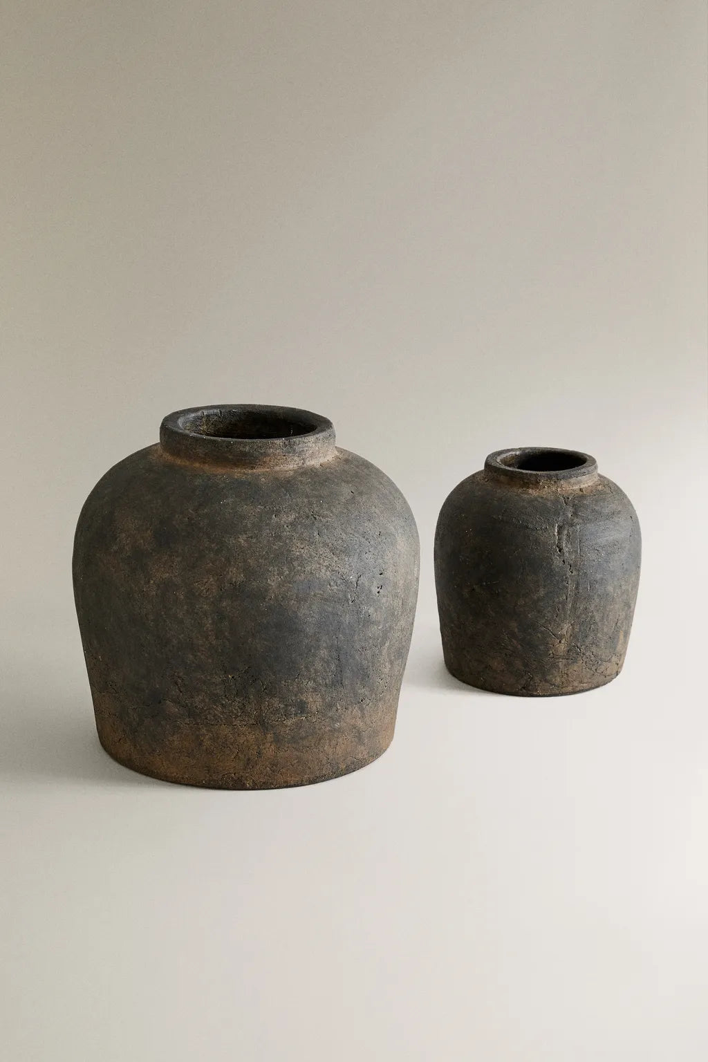 Vase, stoneware, distressed texture