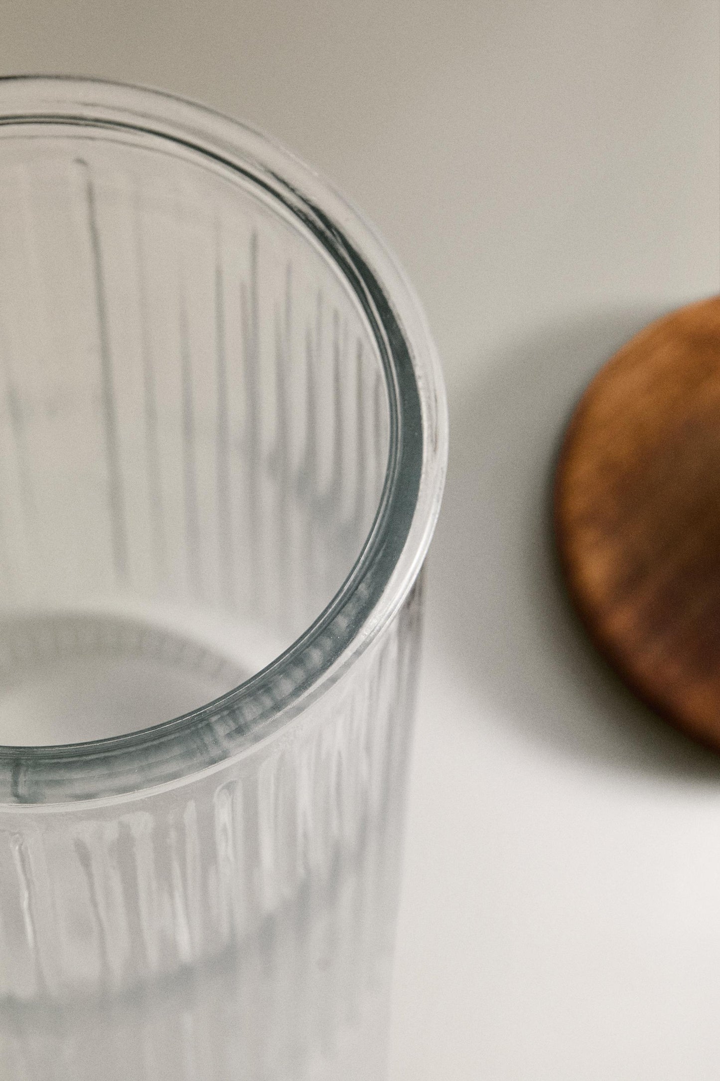 Storage, kitchen jar, borosilicate glass, wooden lid
