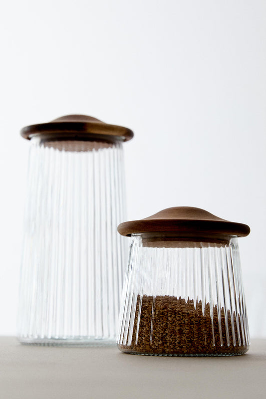 Storage, kitchen jar, borosilicate glass, wooden lid