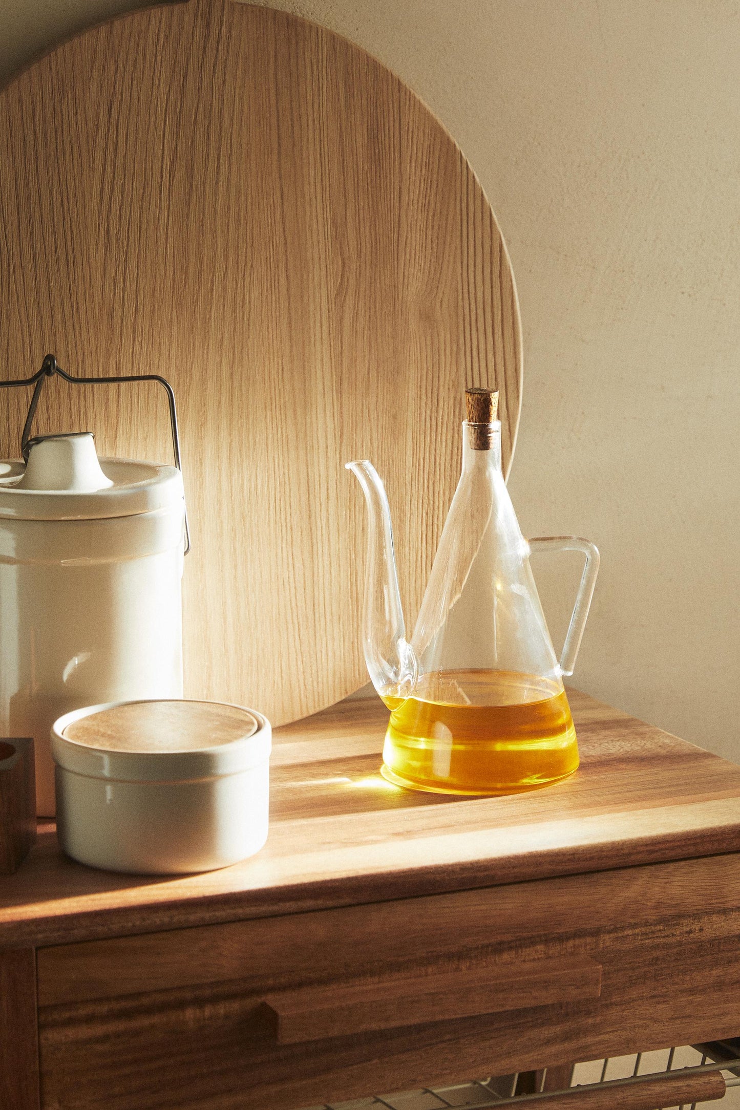 Cruet, borosilicate glass, side handle