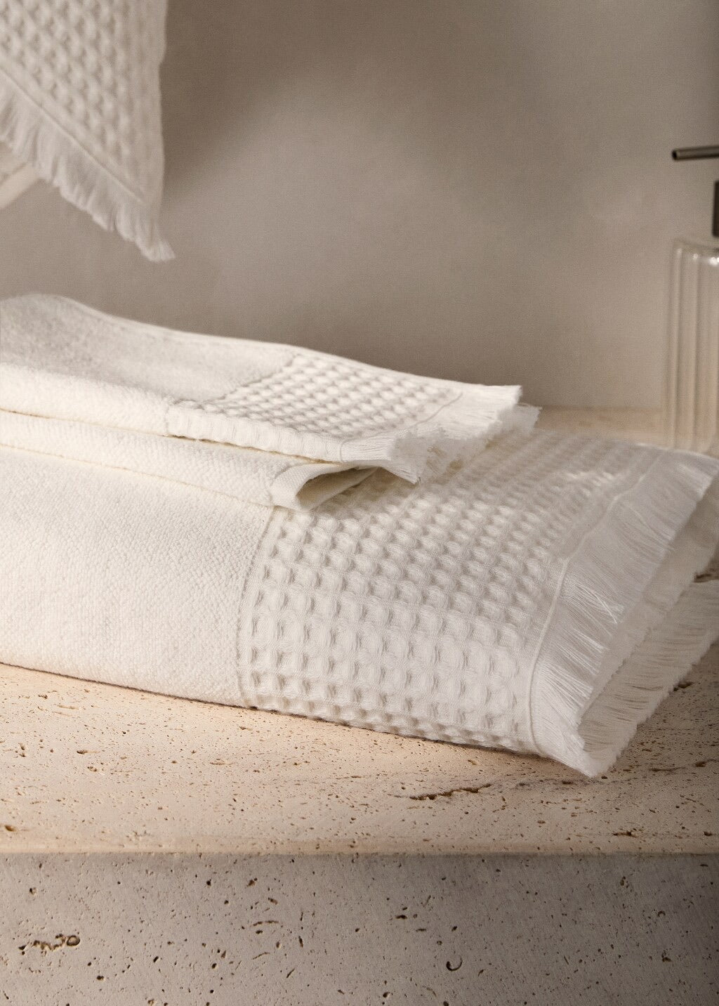 Towel, waffle trim and fringe, 480 g/m2, off white