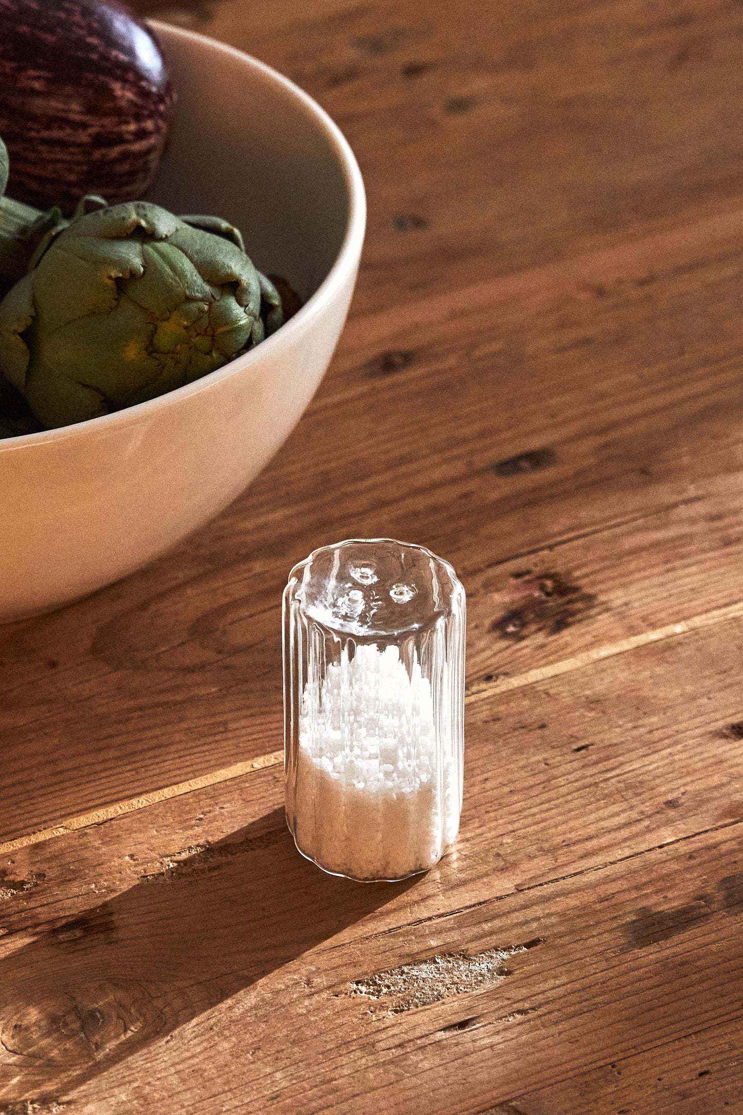 Salt shaker, beveled borosilicate glass