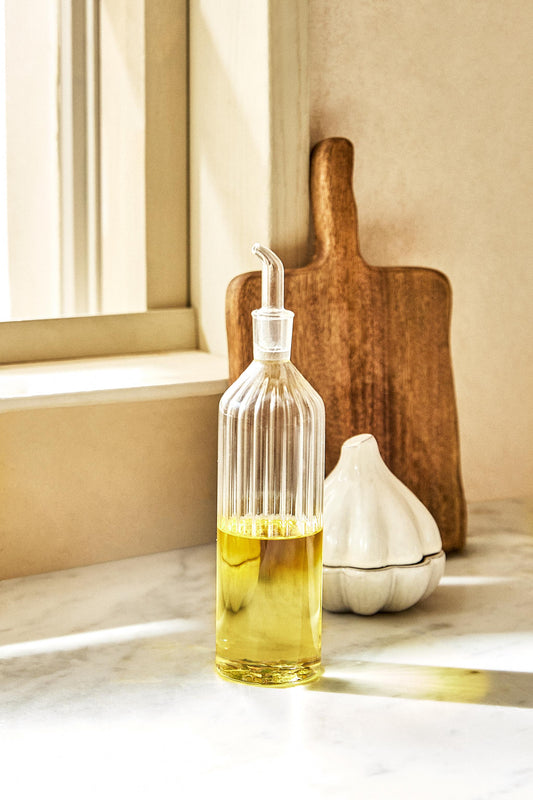 Cruet, borosilicate glass, raised detail