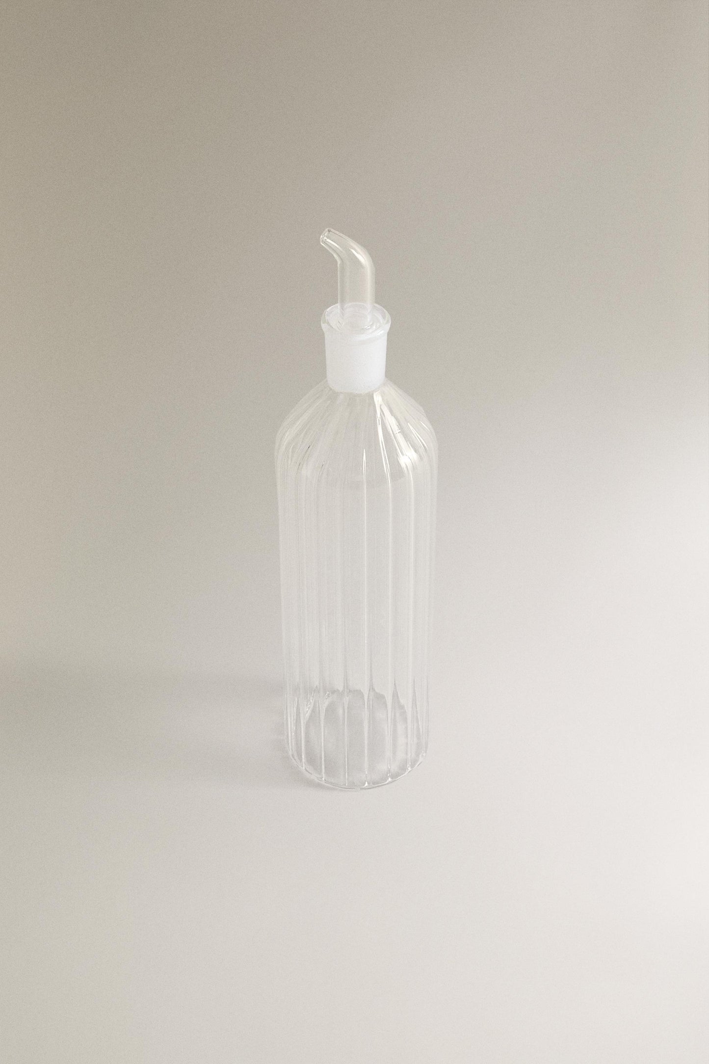 Cruet, borosilicate glass, raised detail