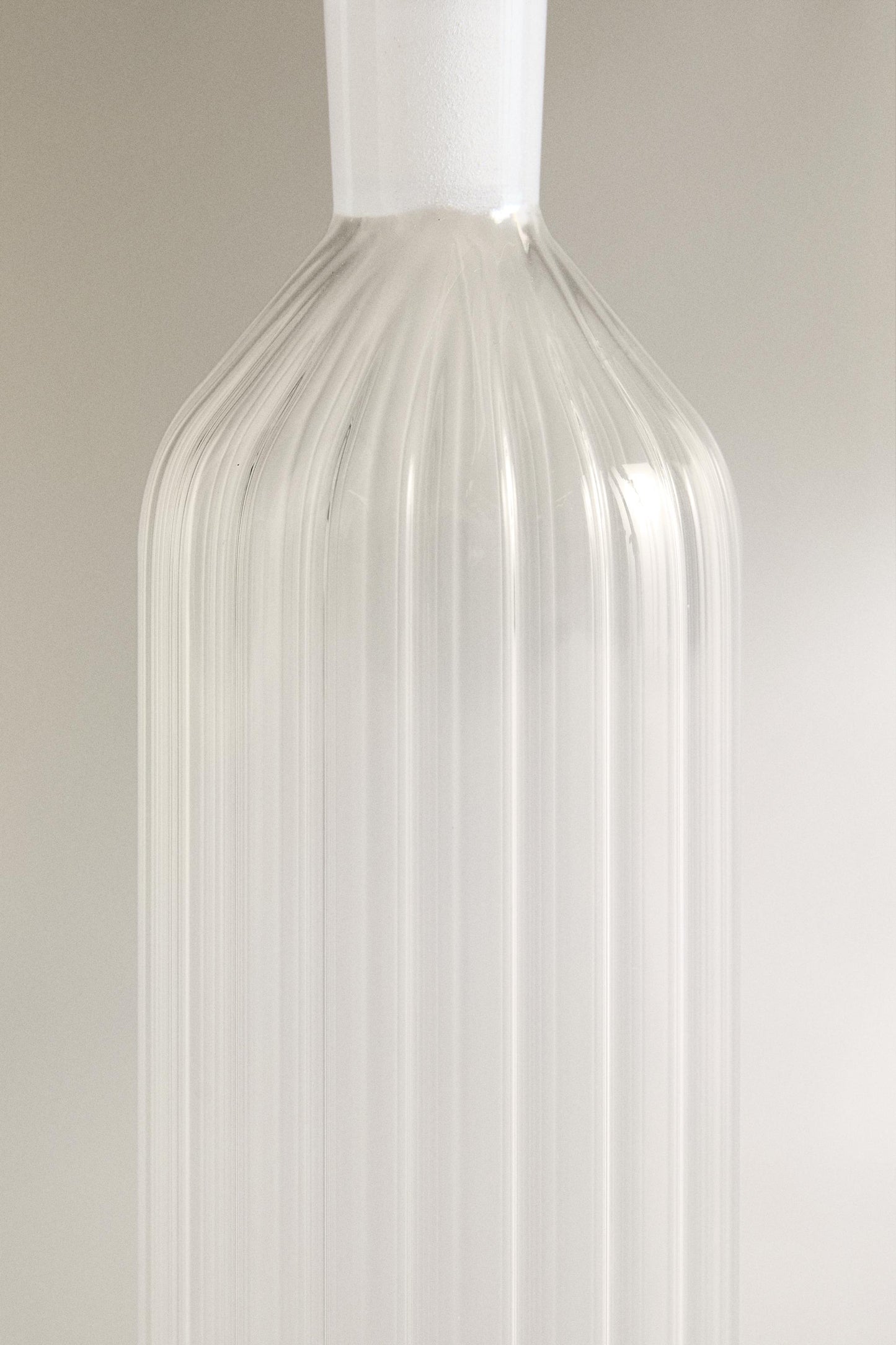 Cruet, borosilicate glass, raised detail