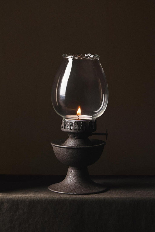 Candle holder, oil lamp style tealight holder