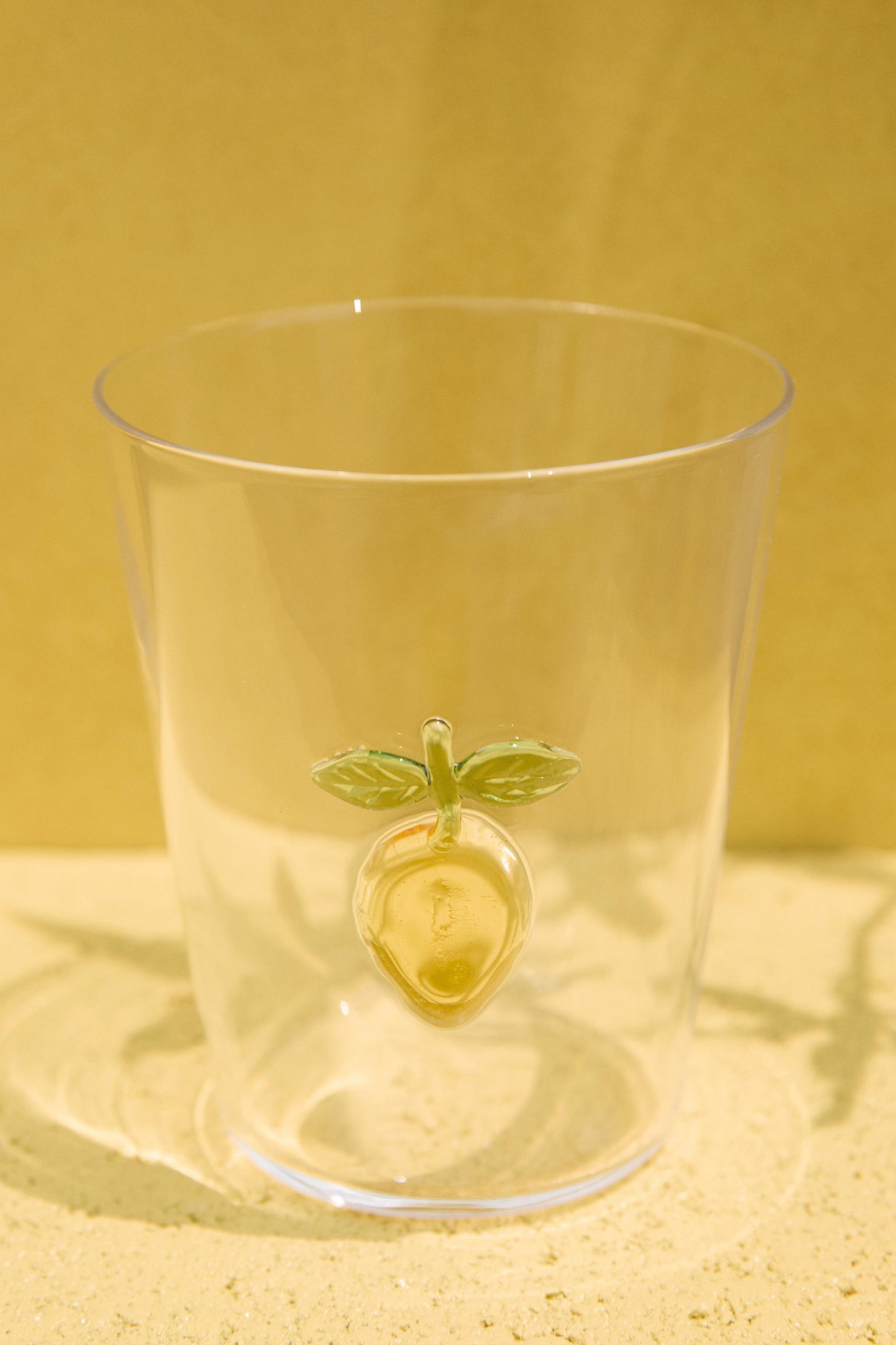 Drinkware, tumbler, glass, lemon