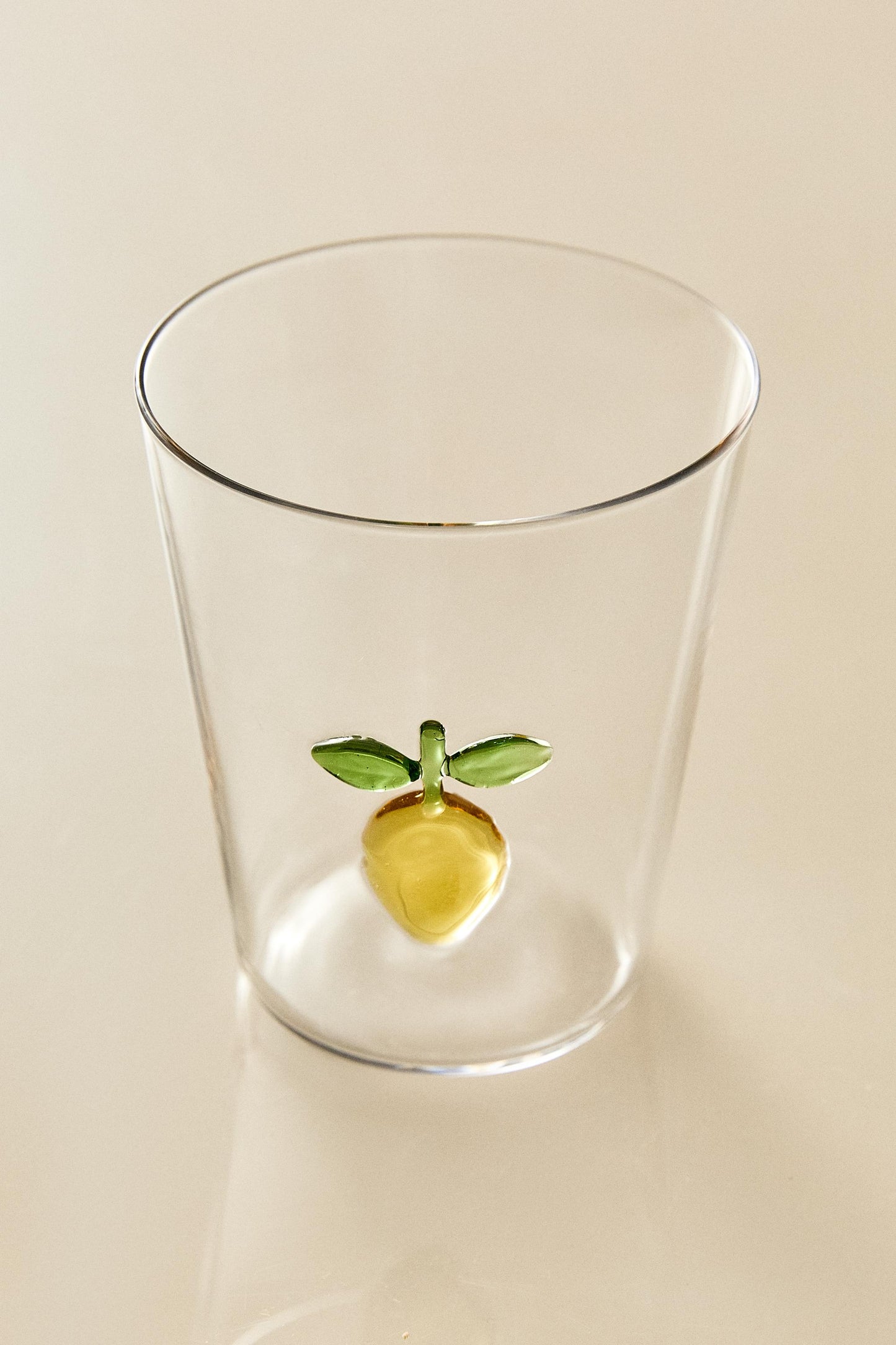 Drinkware, tumbler, glass, lemon