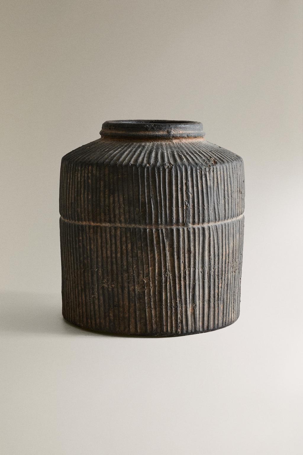 Vase, stoneware, vertical lines, 10.2"