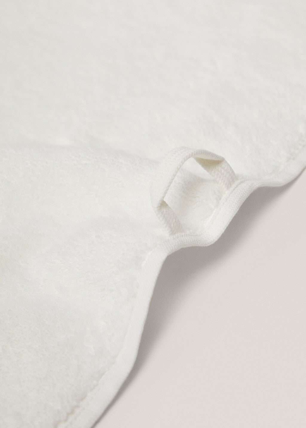 Towel, soft with smooth design, 600 g/m2, ecru