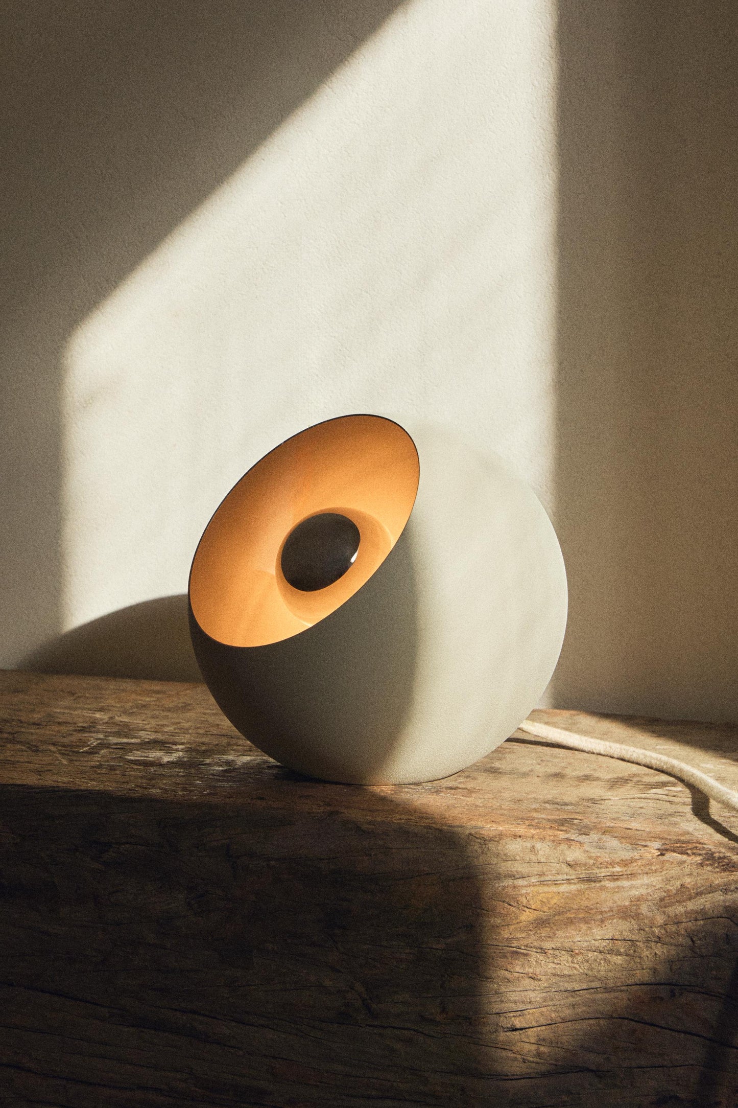 Desk lamp, metal, semi-sphere, 7.1"