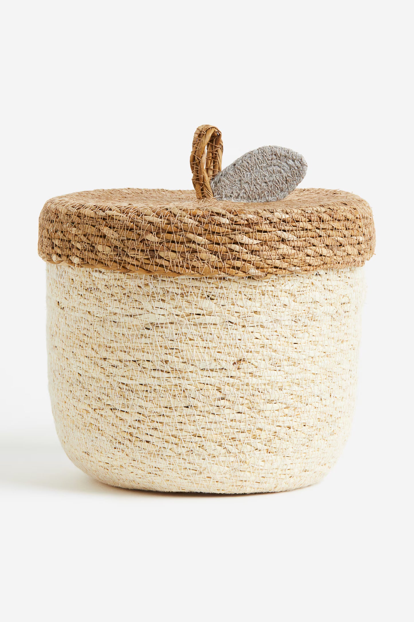 Decorative basket, seagrass, appliquéd lid