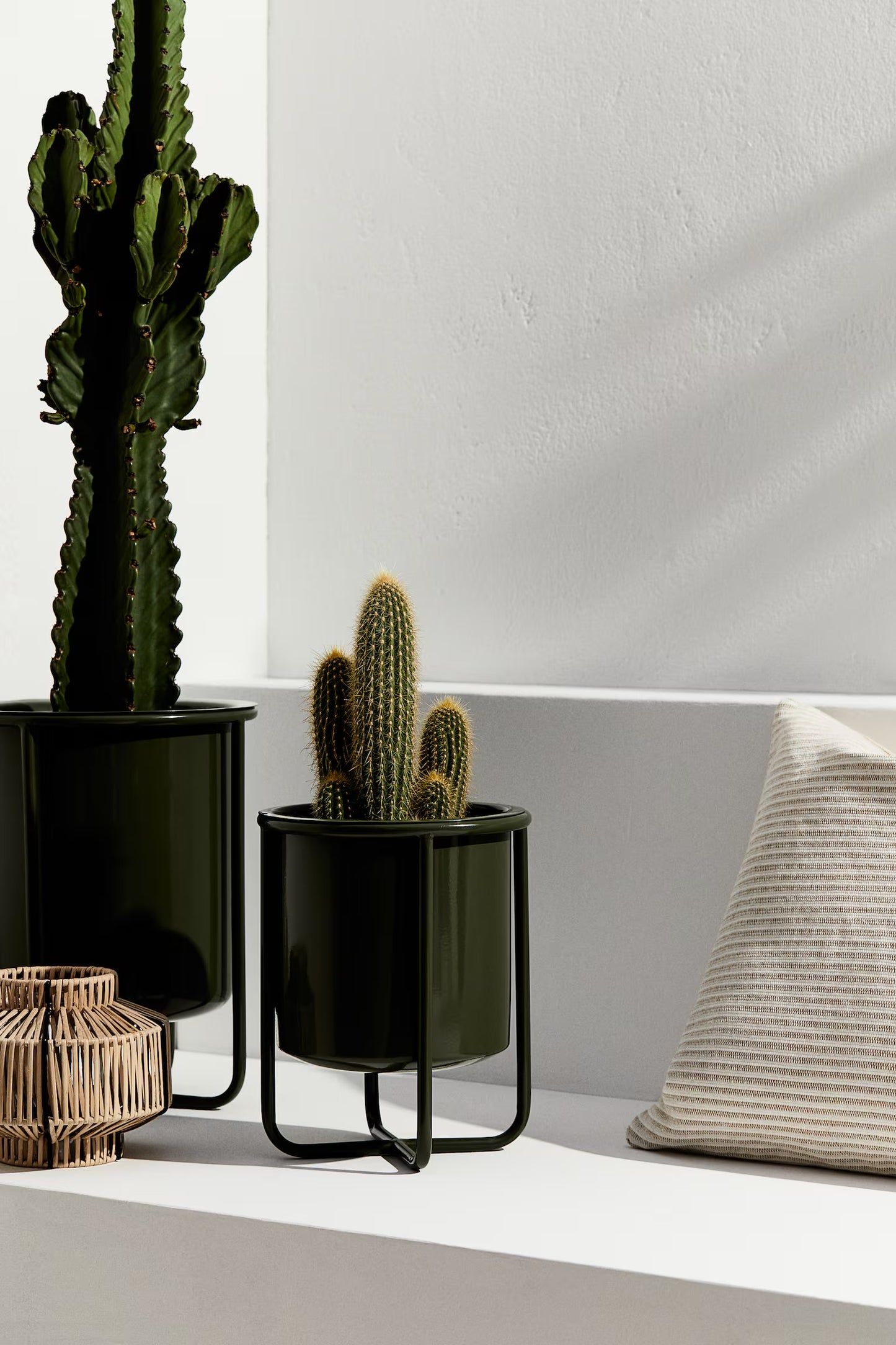 Plant pot, with stand, metal, olive green