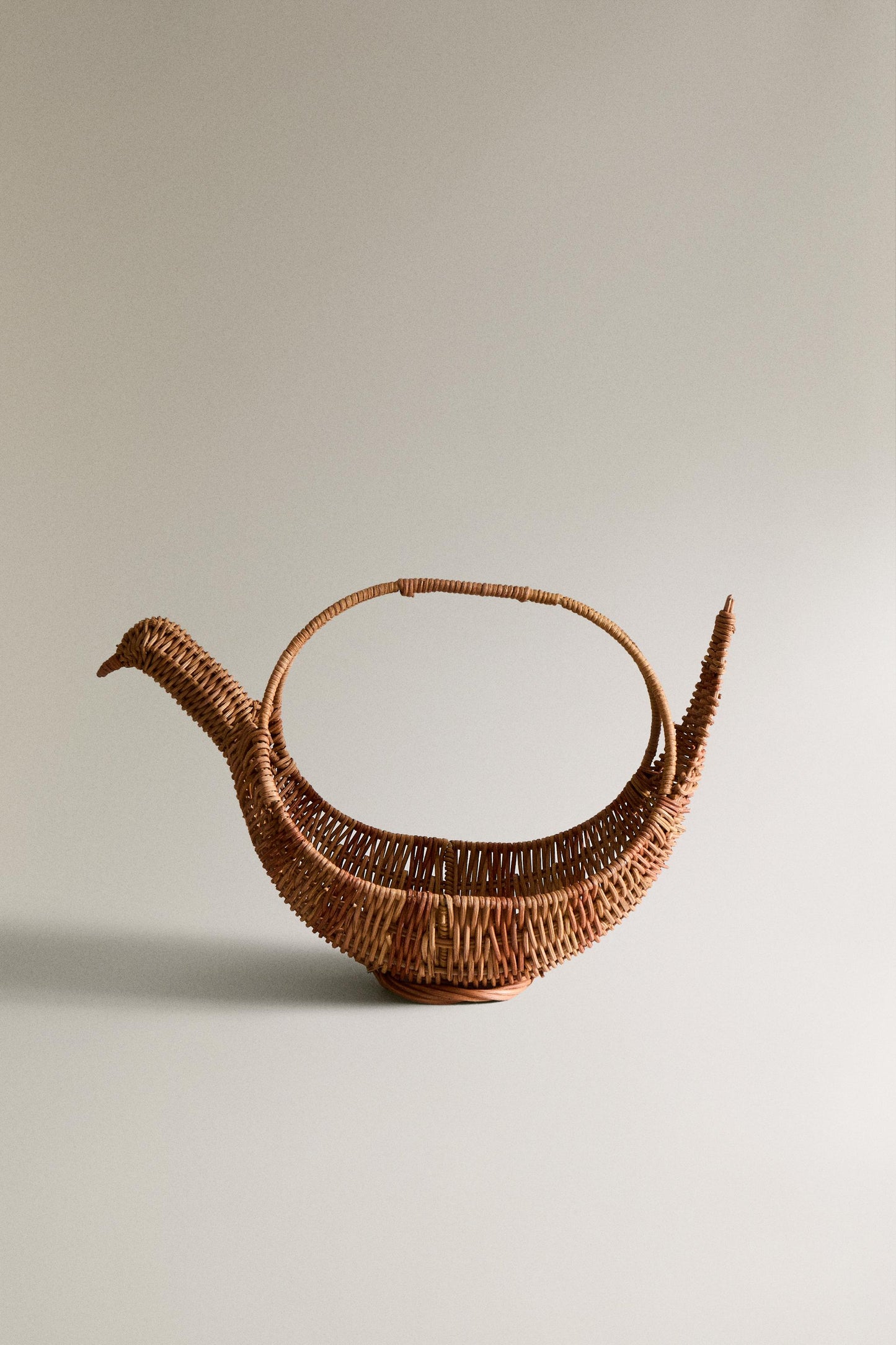 Decorative basket, woven rattan