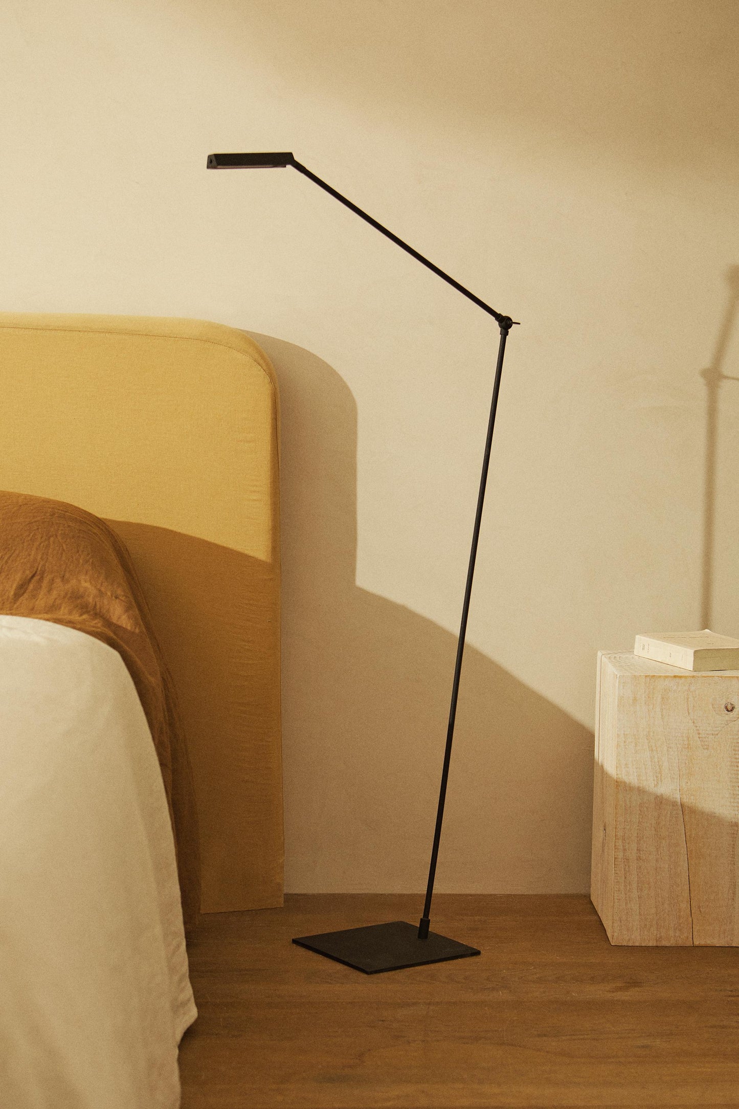 Floor lamp, metal stem, faded black
