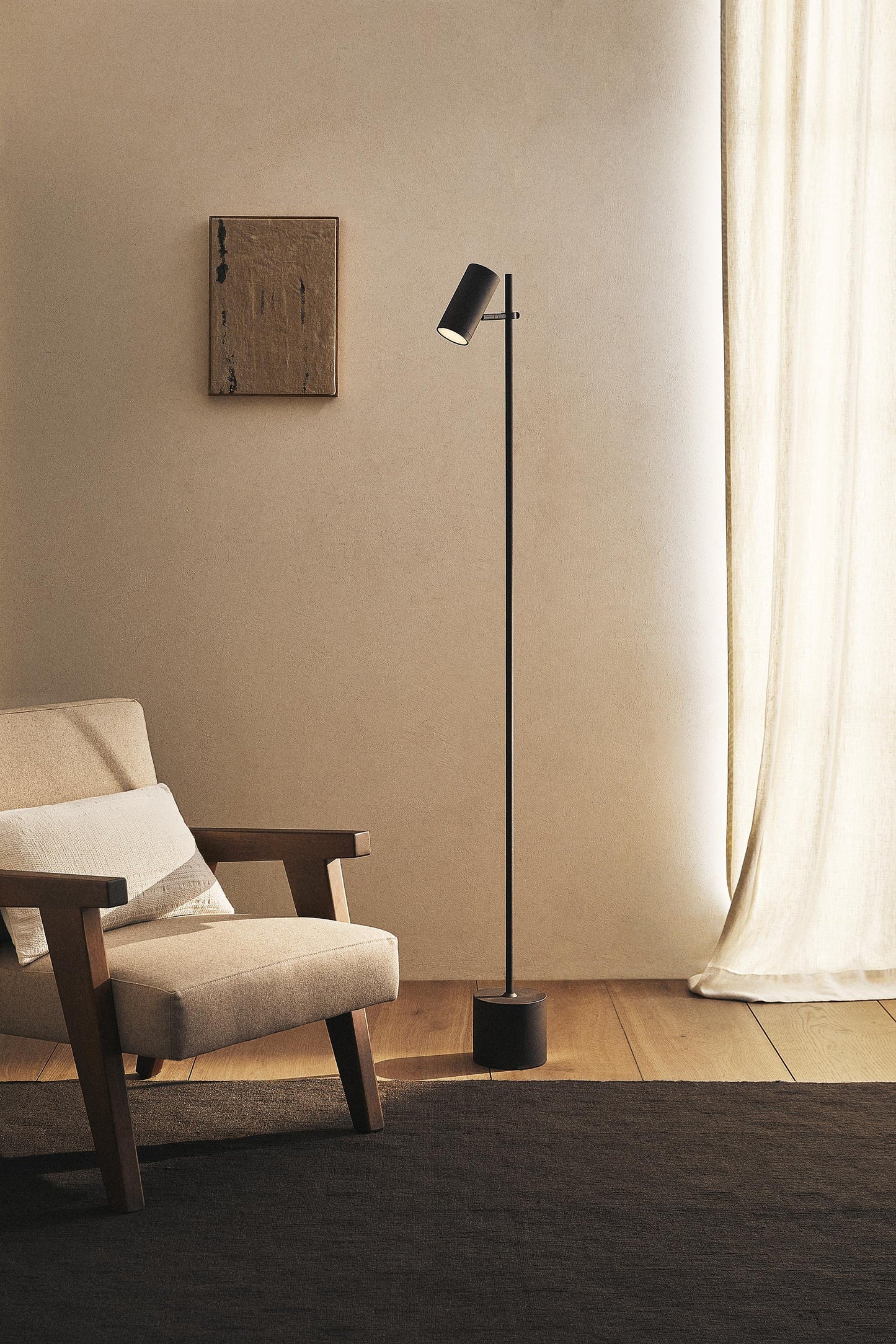 Floor lamp, featuring spotlight, brown
