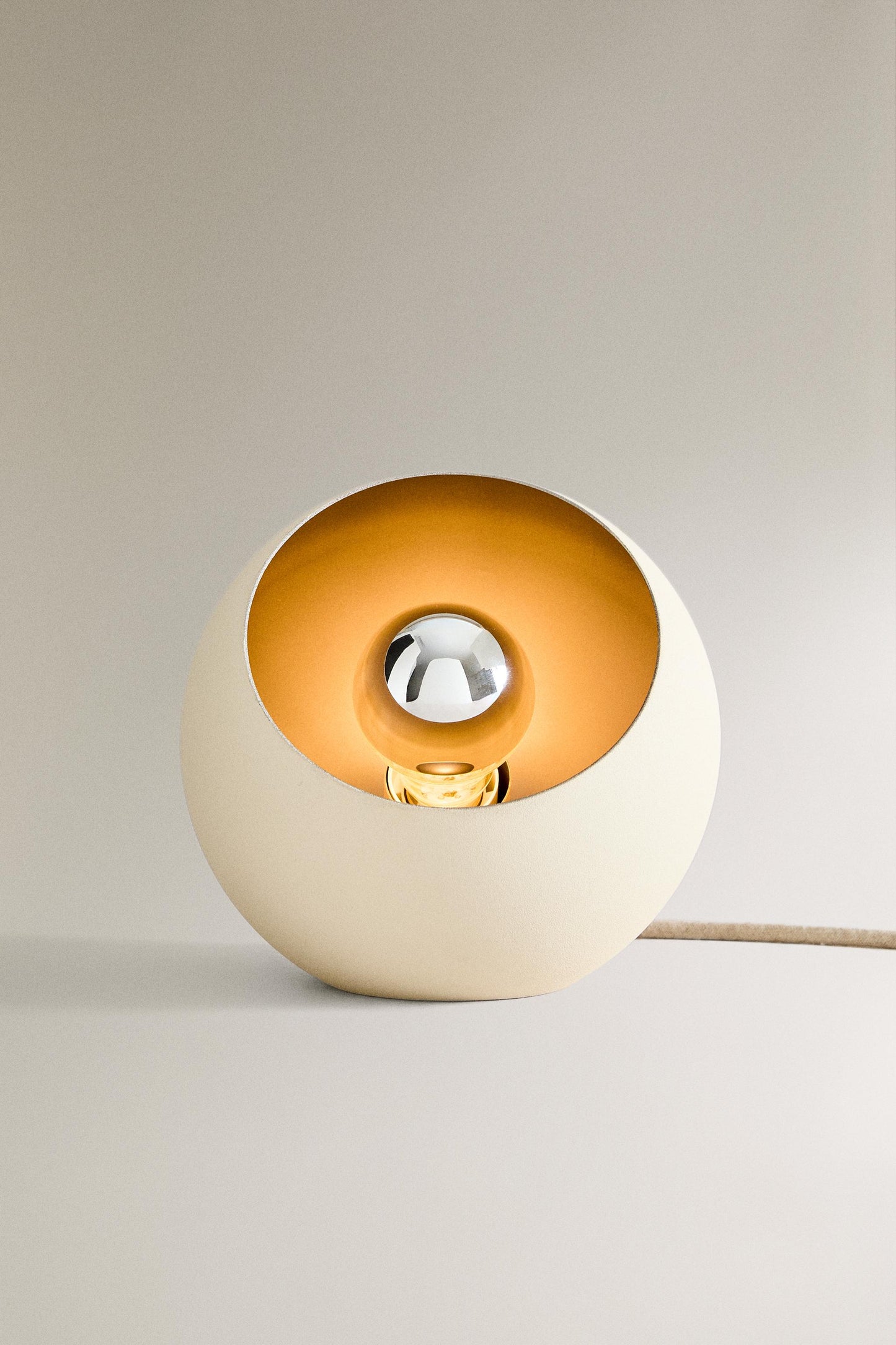 Desk lamp, metal, semi-sphere, 7.1"