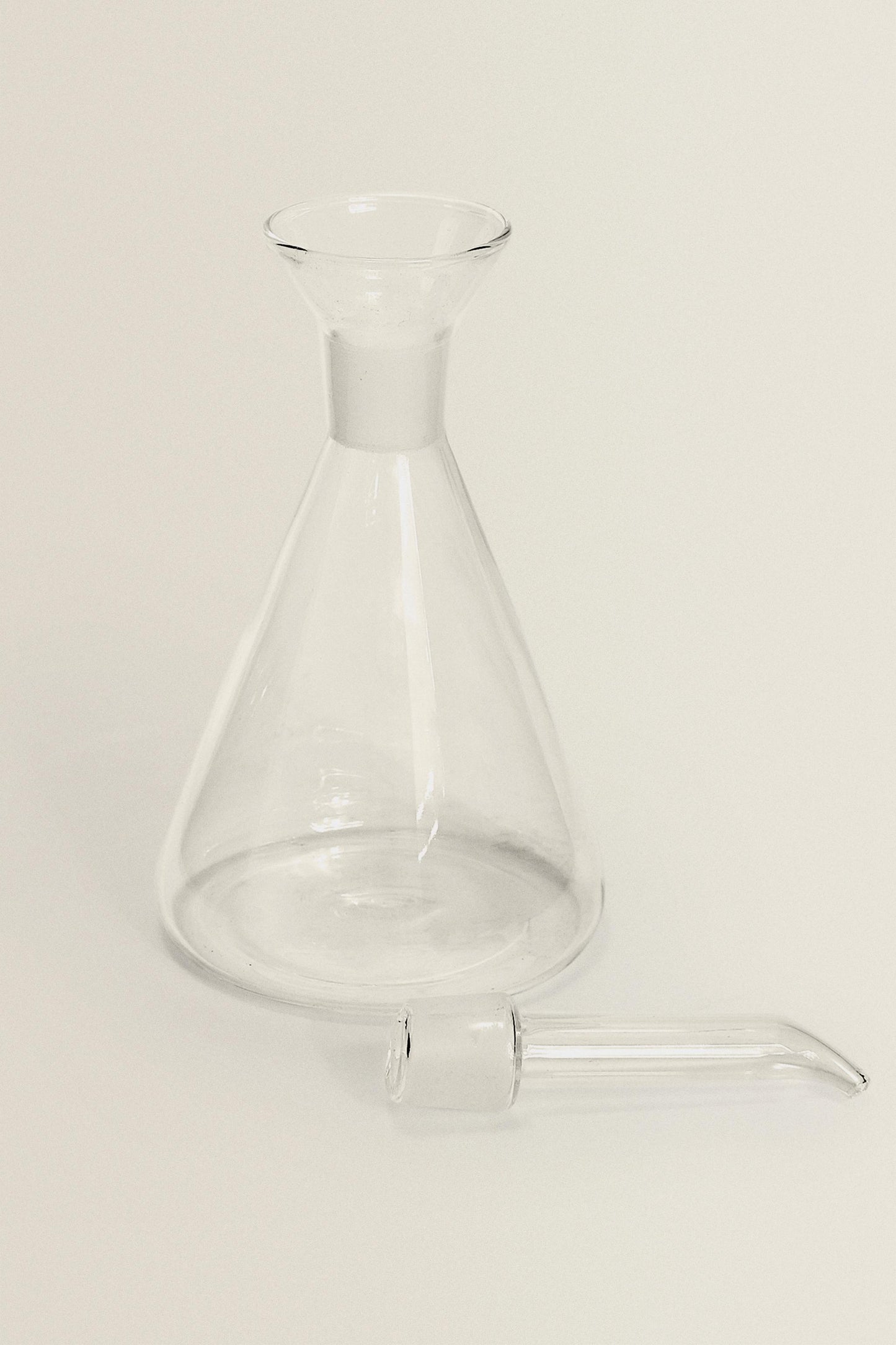 Cruet, borosilicate glass, basic