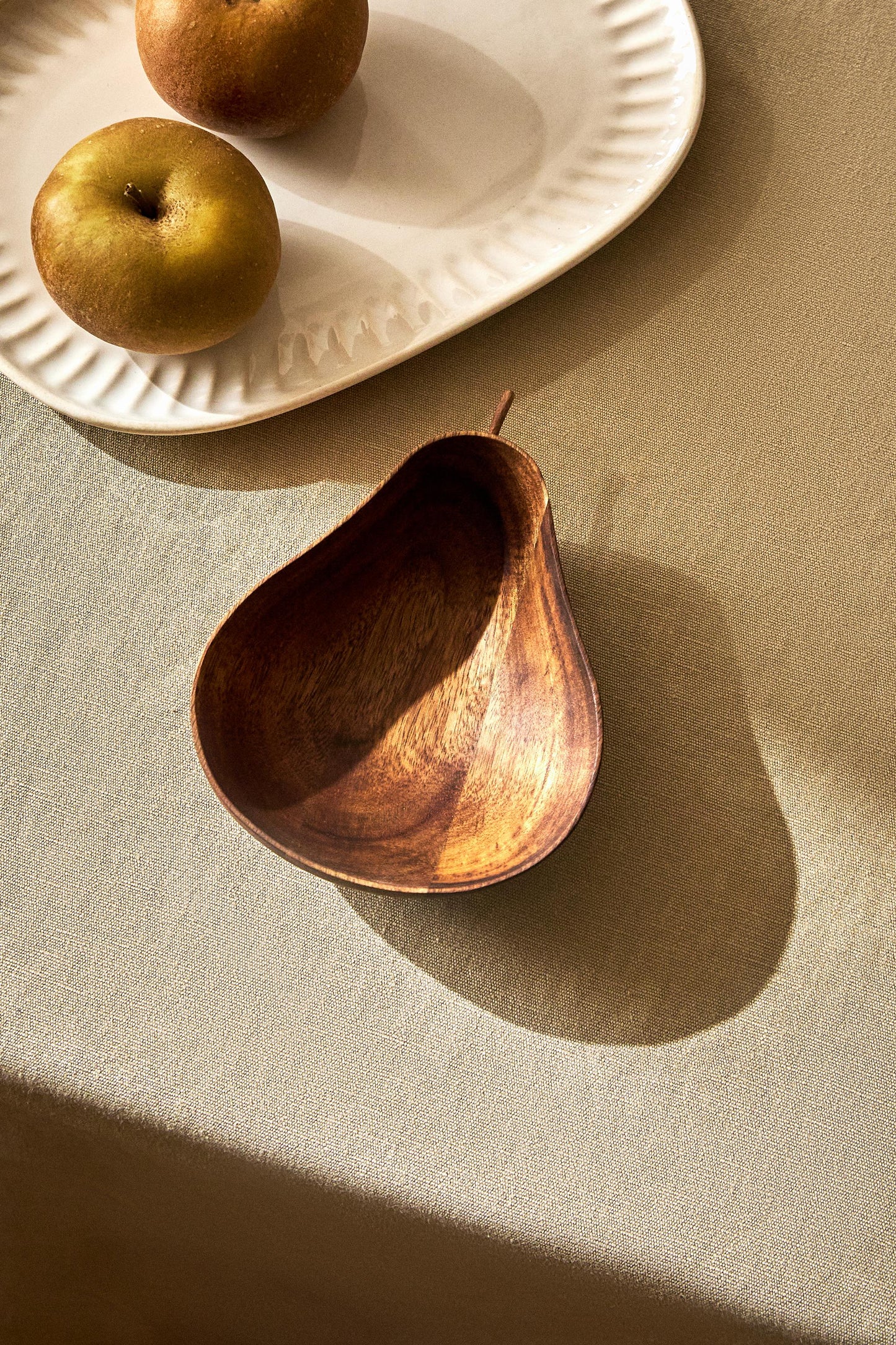 Decorative bowl, acacia wood mini bowl, pear